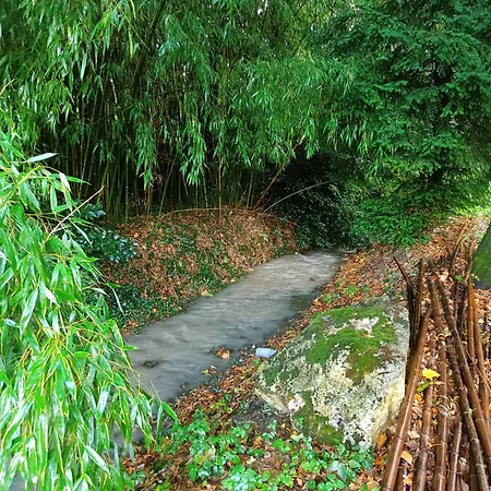 Les Vieux Platanes Lägenhet *